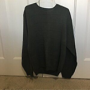 Mens size medium dark green Arrow sweater